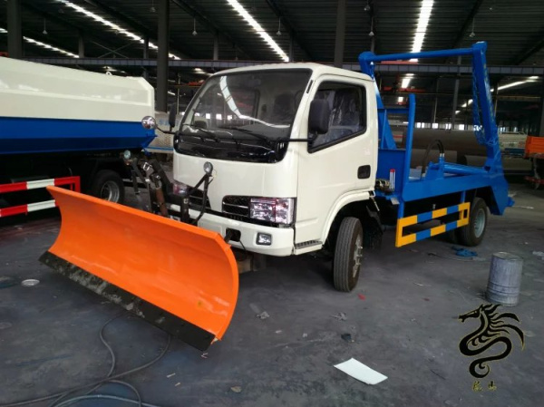東風(fēng)5方除雪垃圾車(chē) 多功能擺臂式垃圾車(chē)