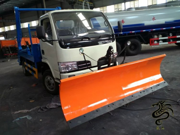 東風(fēng)5方除雪垃圾車(chē) 多功能擺臂式垃圾車(chē)